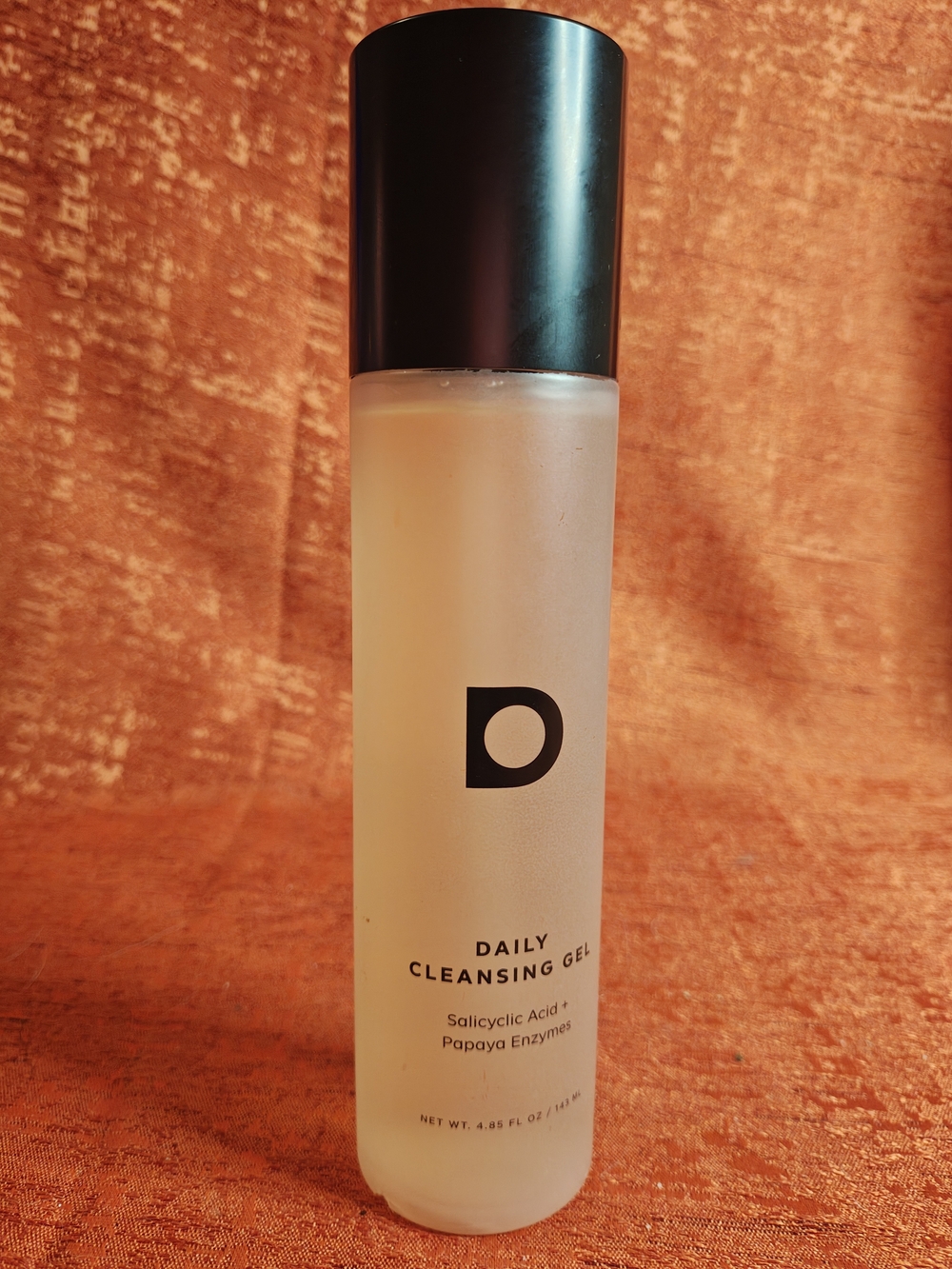 Daily Cleansing Gel – Clear Bottle with Black Cap